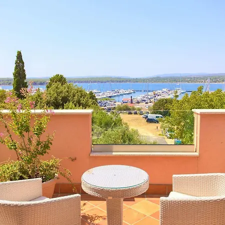Kanajt Hotel 4*