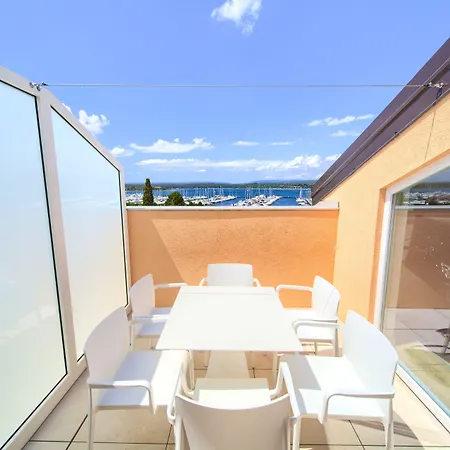 Kanajt Ξενοδοχείο