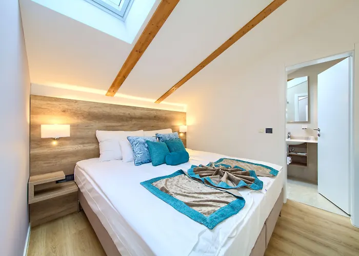 卡纳吉特酒店 4*