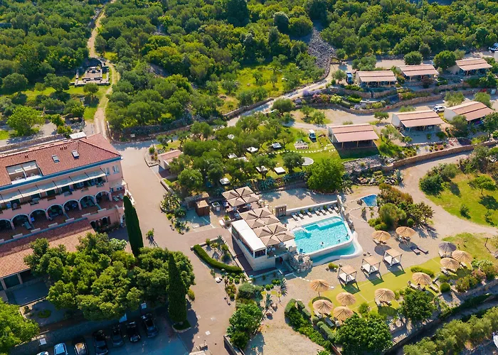 卡纳吉特酒店 4* 普纳特